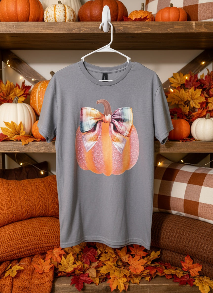 Plaid Bow Pumpkin Fall T-Shirt – Cute Autumn Harvest Tee