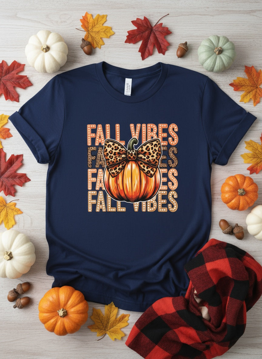 Fall Vibes Leopard Bow Pumpkin T-Shirt – Trendy Autumn Graphic Tee